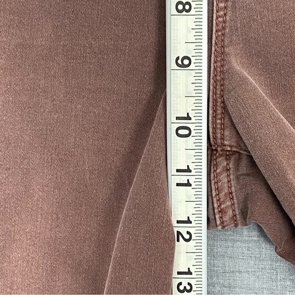 M Jeans by Maurices High Rise Womens Large Regular Tapered Leg Plum Mom Jeans - Picture 10 of 11